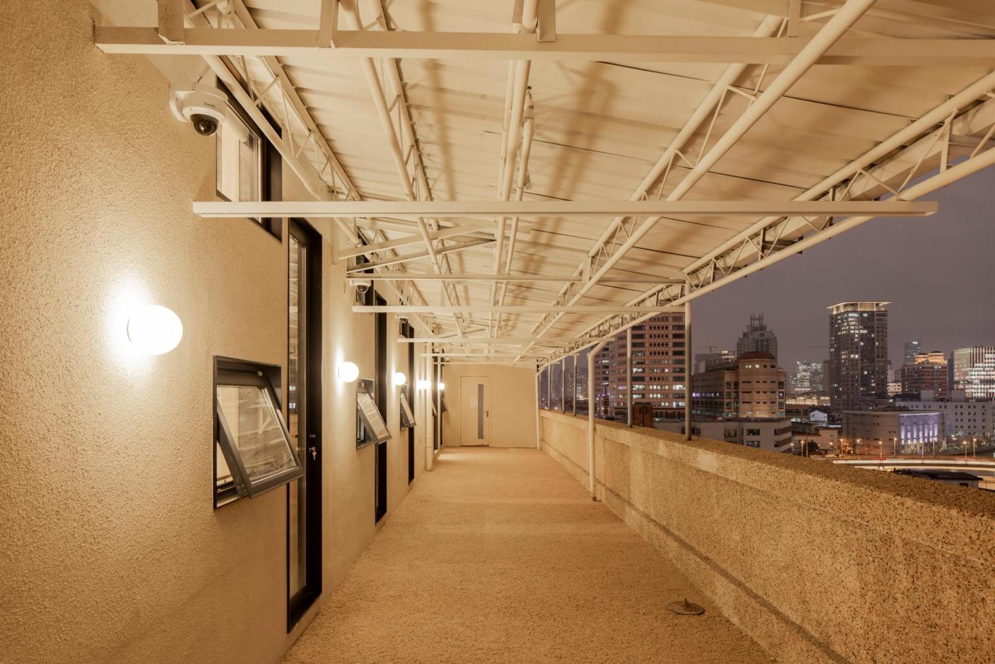 Hi Cozy International Youth Hostel East Nanjing Road & The Bund - Free Gym เซี่ยงไฮ้ ภายนอก รูปภาพ