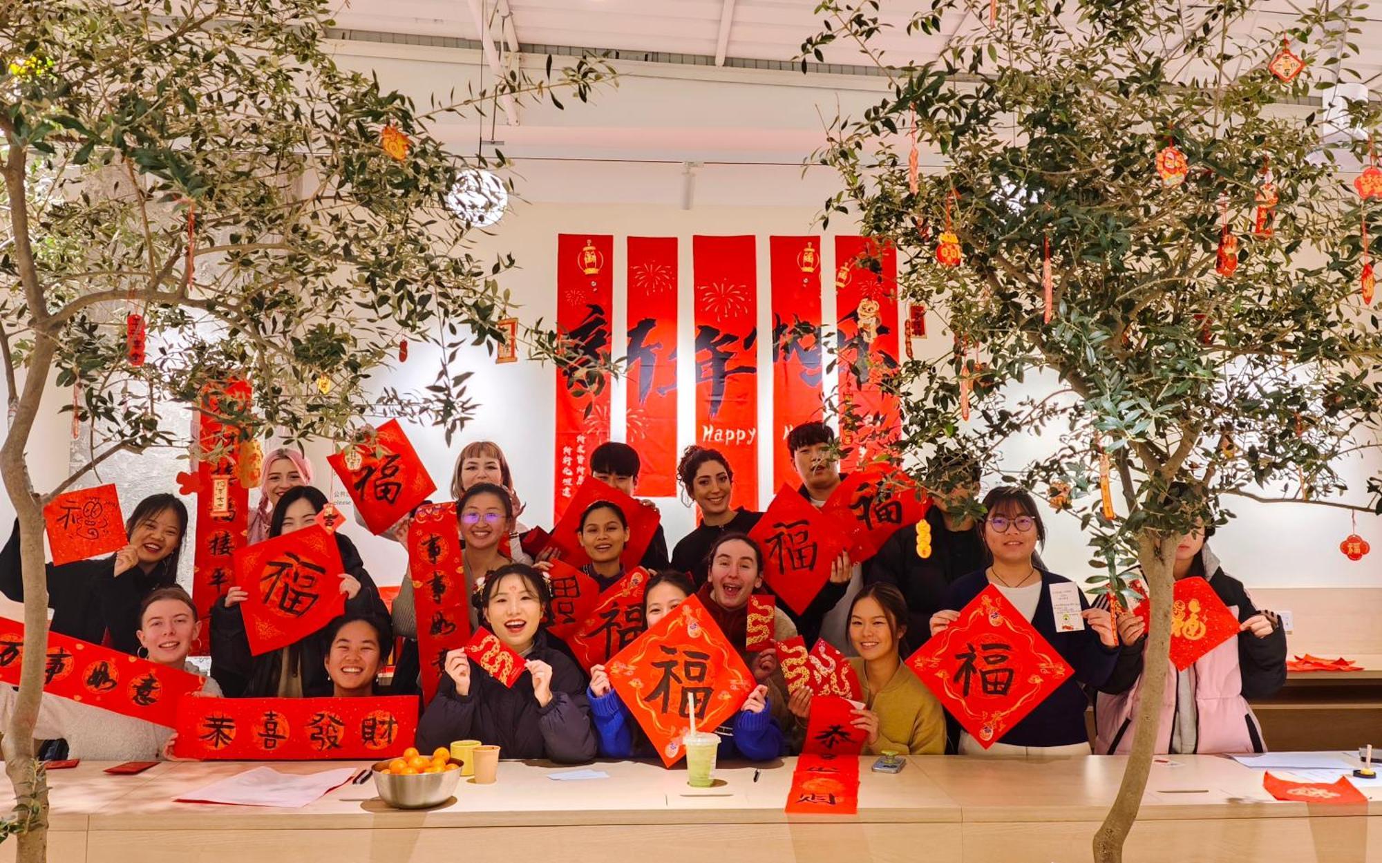 Hi Cozy International Youth Hostel East Nanjing Road & The Bund - Free Gym เซี่ยงไฮ้ ภายนอก รูปภาพ